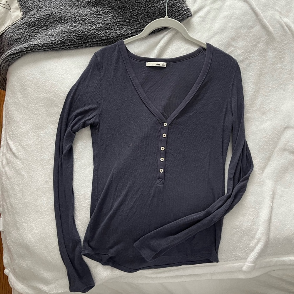 Aritzia Wilfred Free Button Down Cozy Longsleeve